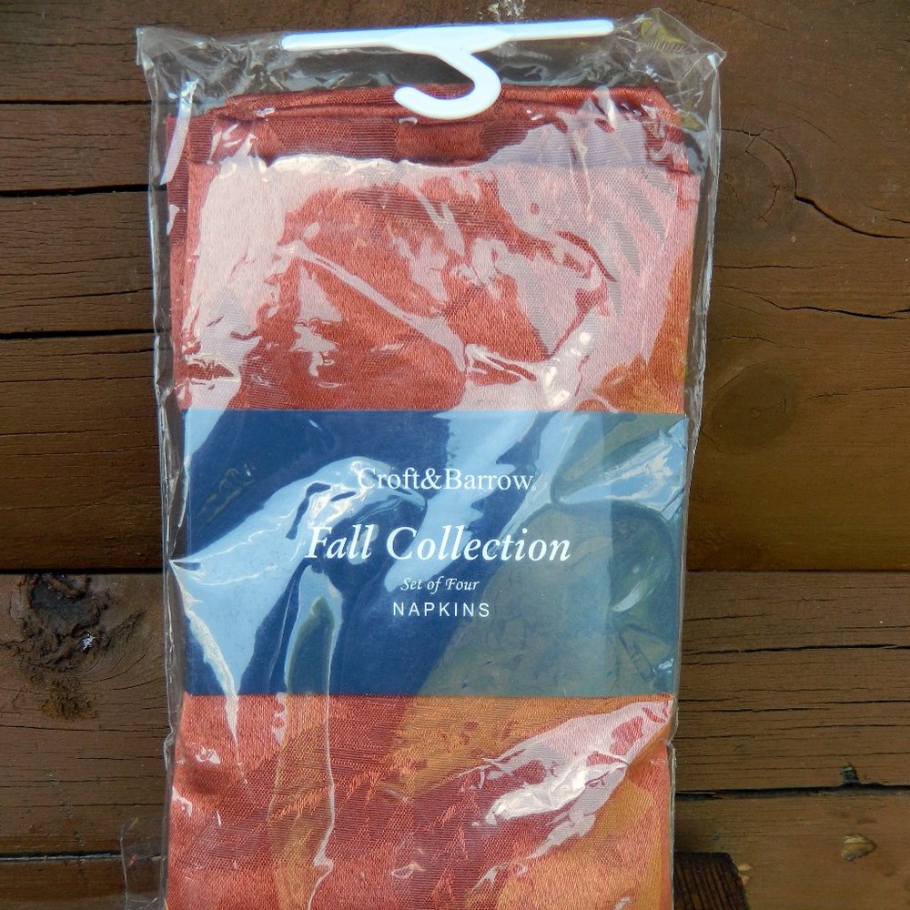 Croft & Barrow Fall Dark Orange Leaf Set of 4 Napkins.18 x 18
